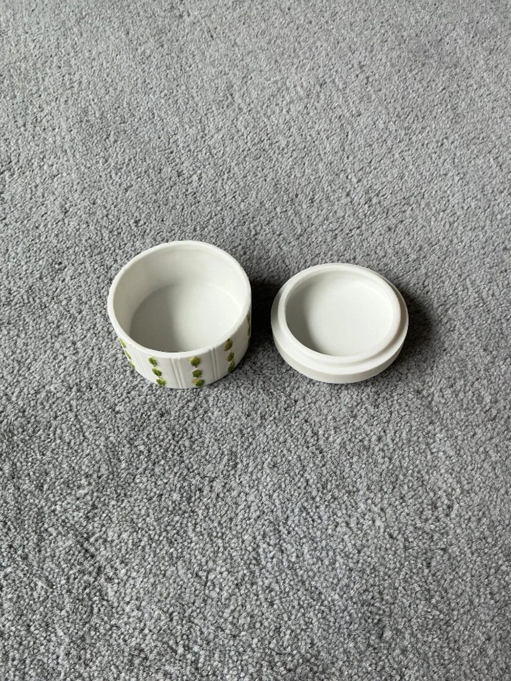 Vintage Enesco “Happy Holidays” porcelain trinket box